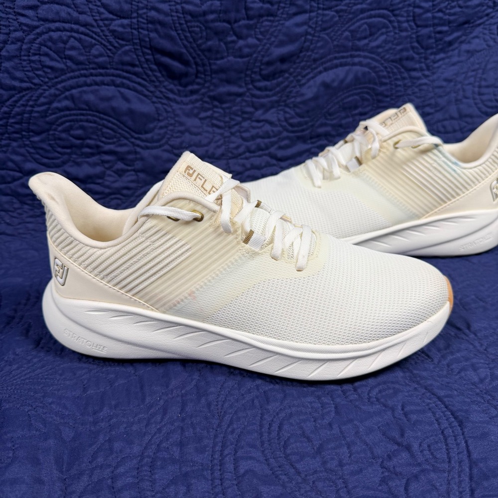 FootJoy Flex XP Mens Golf Shoes Off White Spikeless 95718 Size 10 M
